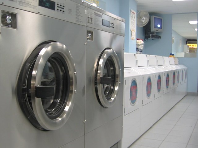 Choosing Industrial Washing Machines 1